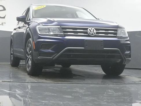 Used 2021 Volkswagen Tiguan SE AWD/4WD image 3