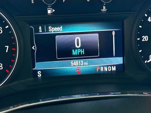 Used 2019 Buick Encore Sport Touring AWD/4WD image 13
