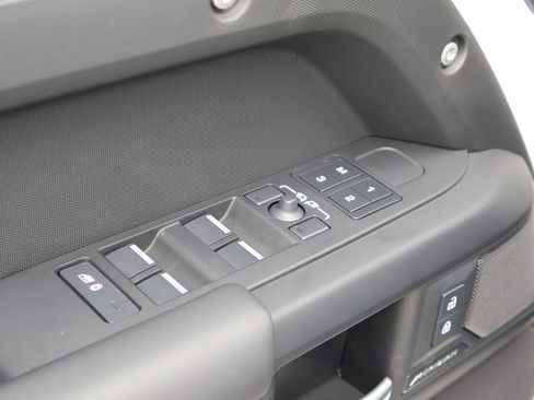 Certified 2025 Land Rover Defender 110 S AWD/4WD image 14