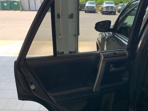 Used 2021 Toyota 4Runner Limited AWD/4WD image 8