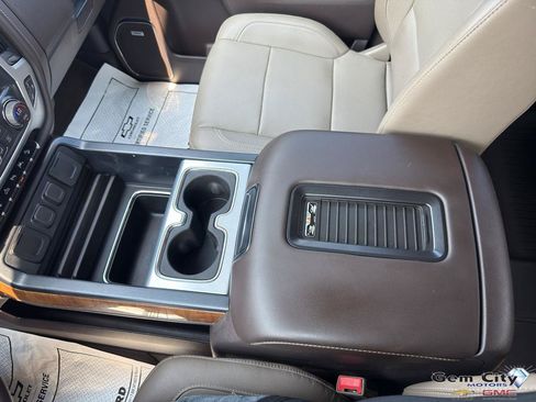 Used 2018 GMC Sierra 1500 SLT AWD/4WD image 23