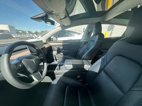 Used 2022 Tesla Model 3 Long Range AWD/4WD image 6