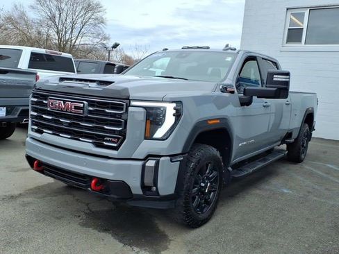 Certified 2024 GMC Sierra 2500 AT4 w/ AT4 Preferred Package AWD/4WD image 3