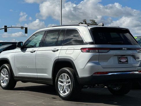 New 2025 Jeep Grand Cherokee Laredo X w/ Luxury Tech Group I image 6