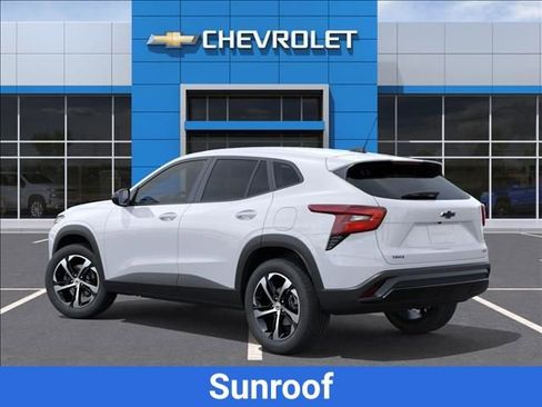 New 2026 Chevrolet Trax RS w/ Sunroof Package FWD image 3