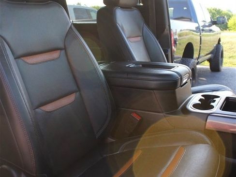 Used 2020 GMC Sierra 3500 AT4 w/ AT4 Premium Package AWD/4WD image 21