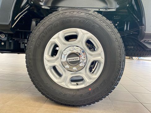New 2026 Ford F350 XLT w/ FX4 Off-Road Package AWD/4WD image 18