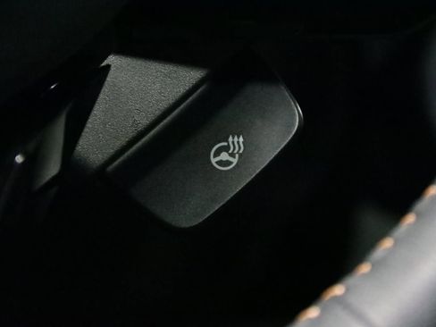 Used 2025 Subaru Forester Touring image 40