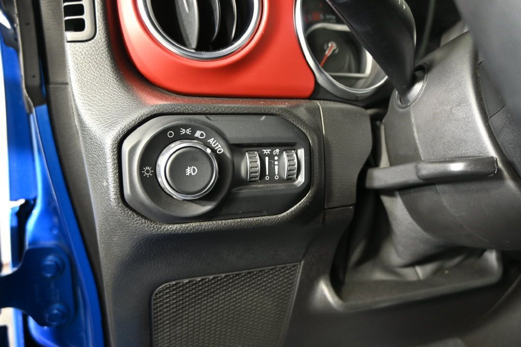 Used 2021 Jeep Wrangler Unlimited Rubicon AWD/4WD image 23