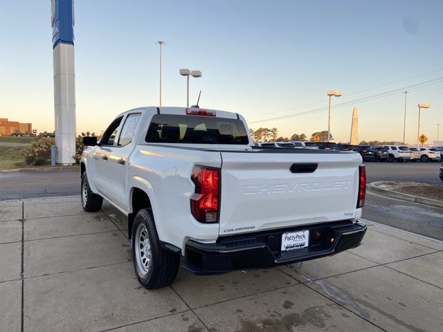 Used 2024 Chevrolet Colorado W/T RWD image 9