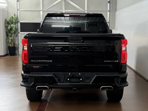 Used 2020 Chevrolet Silverado 1500 Custom Trail Boss w/ Custom Convenience Package AWD/4WD image 4
