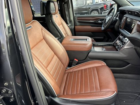 Certified 2024 GMC Yukon Denali Ultimate image 15