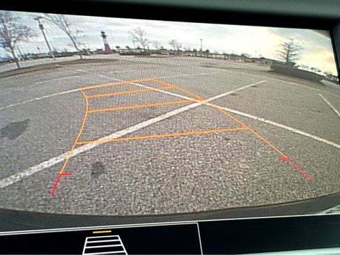 Used 2022 Chevrolet Equinox LS w/ LS Convenience Package image 28