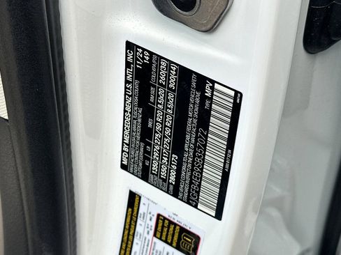 Used 2025 Mercedes-Benz GLE 350 350 image 37