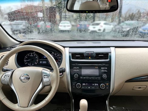 Used 2013 Nissan Altima 2.5 SL FWD image 10