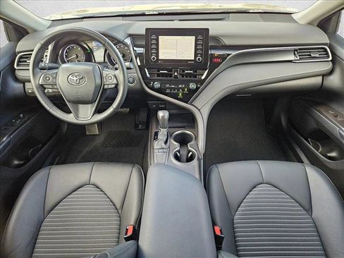 Used 2023 Toyota Camry SE w/ Convenience Package image 17