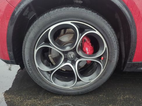 Used 2025 Alfa Romeo Stelvio Sprint w/ Veloce Package image 15