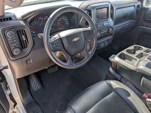Used 2020 Chevrolet Silverado 1500 Custom w/ Custom Max Trailering Package AWD/4WD image 13