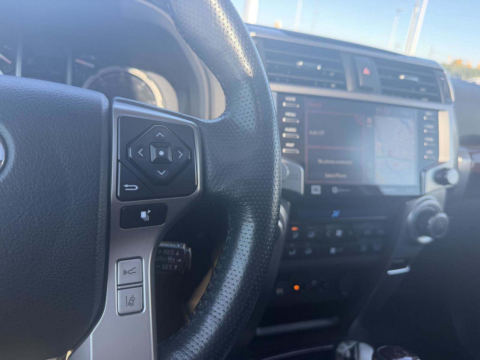 Used 2023 Toyota 4Runner Limited AWD/4WD image 23