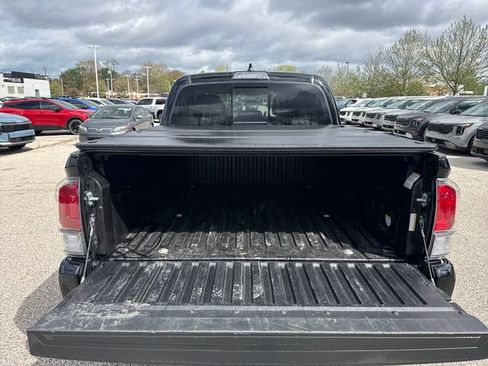 Used 2023 Toyota Tacoma TRD Sport AWD/4WD image 12