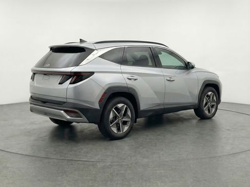 Used 2025 Hyundai Tucson SEL FWD image 9