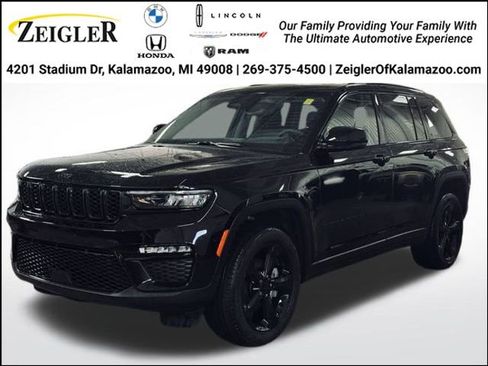 Used 2023 Jeep Grand Cherokee Limited w/ Black Appearance Package image 1