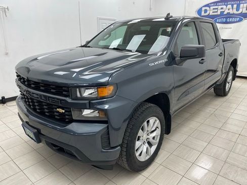 Used 2019 Chevrolet Silverado 1500 Custom w/ Custom Value Package AWD/4WD image 17