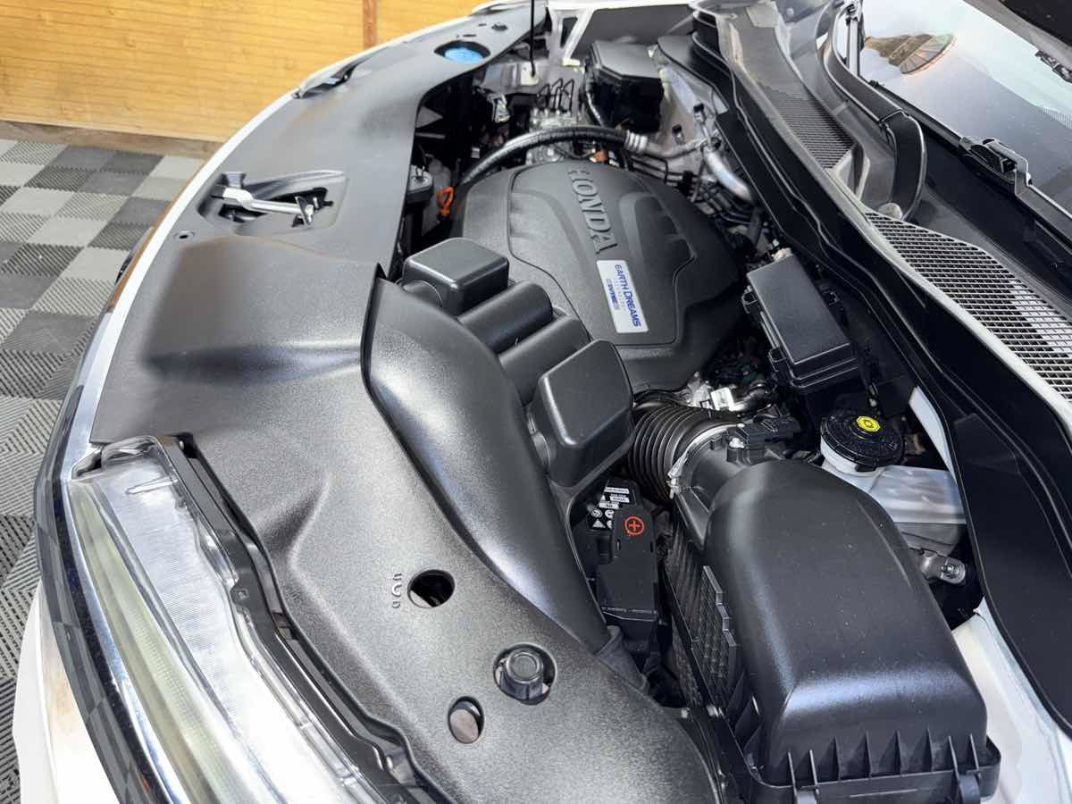 Used 2017 Honda Pilot Touring image 32