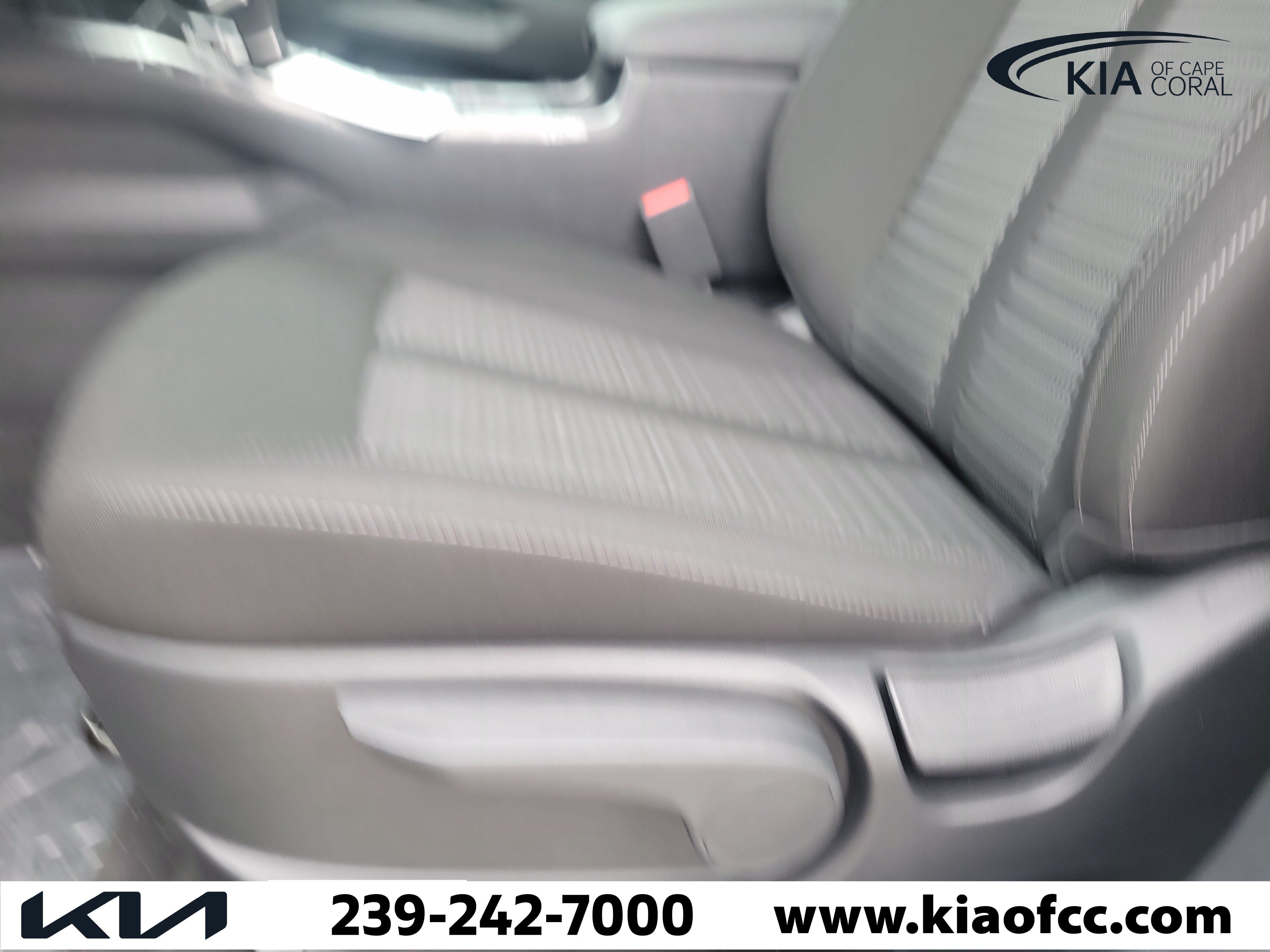 New 2026 Kia Sorento LX FWD image 24