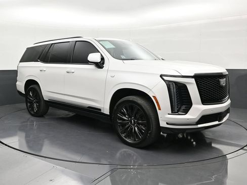 Certified 2025 Cadillac Escalade Sport Platinum w/ LPO, ONYX Package RWD image 7