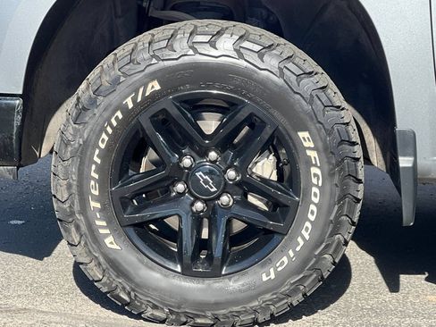 Used 2023 Chevrolet Silverado 1500 LT Trail Boss w/ LT Trail Boss Premium Package AWD/4WD image 27