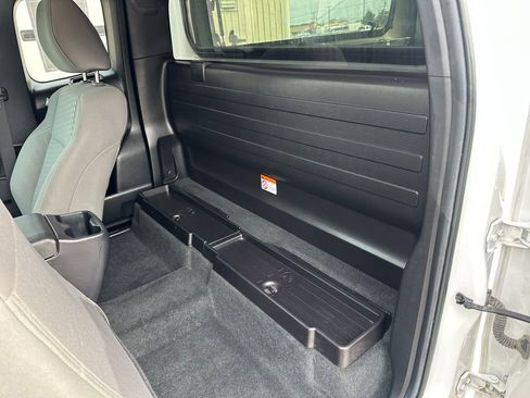 Used 2023 Toyota Tacoma SR image 23