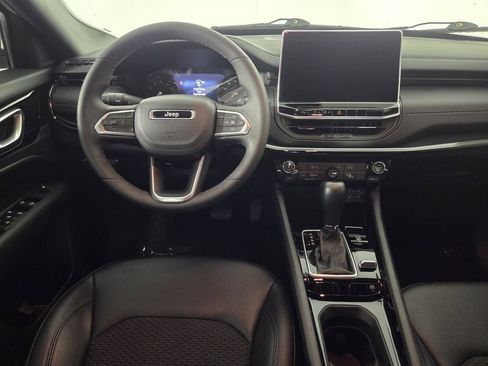 Used 2025 Jeep Compass Latitude w/ Altitude Special Edition AWD/4WD image 26
