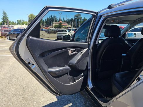 Used 2013 Hyundai Tucson GLS AWD/4WD image 15