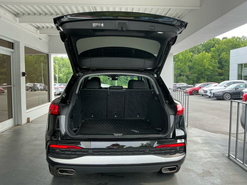 Certified 2025 Audi Q5 Premium w/ Convenience Package AWD/4WD image 19