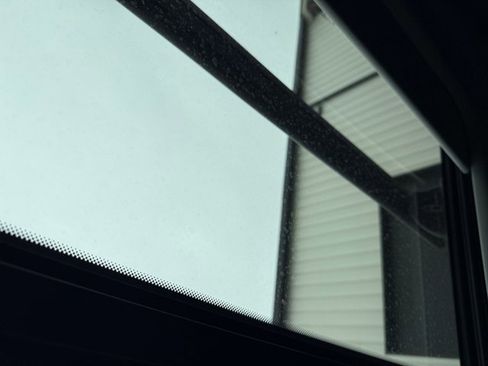 Used 2022 Jeep Compass Latitude w/ Sun and Sound Group image 18