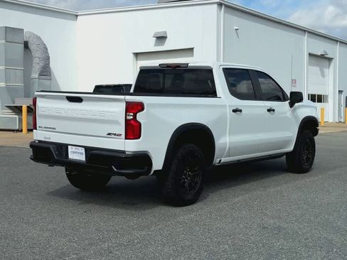 Used 2023 Chevrolet Silverado 1500 ZR2 w/ Technology Package image 8