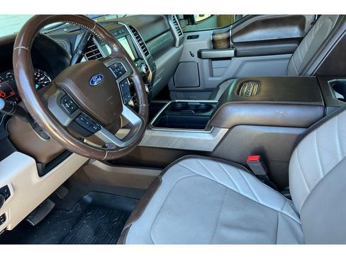 Used 2019 Ford F350 Limited image 12