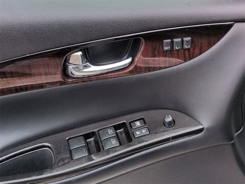 Used 2017 INFINITI QX50 Journey w/ Premium Package image 23