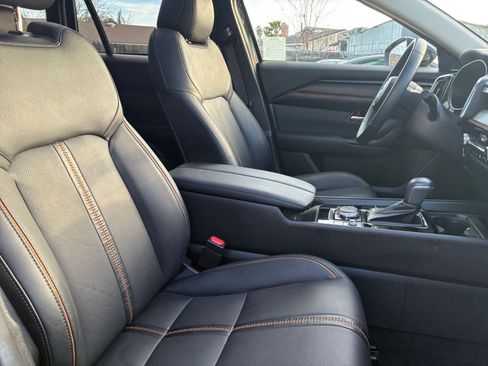 Used 2025 MAZDA CX-50 2.5 Hybrid w/ Premium Plus Pkg image 39