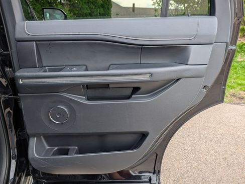 Used 2024 Ford Expedition XLT image 41