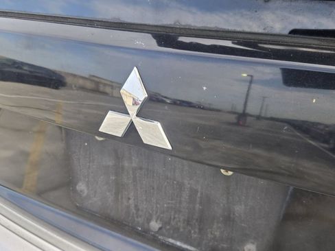 Used 2010 Mitsubishi Outlander ES FWD image 11