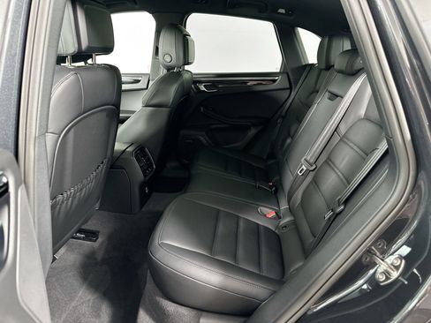 Certified 2025 Porsche Macan image 26