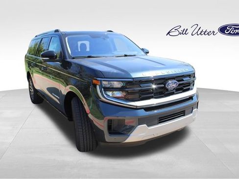 New 2025 Ford Expedition Max Platinum image 2