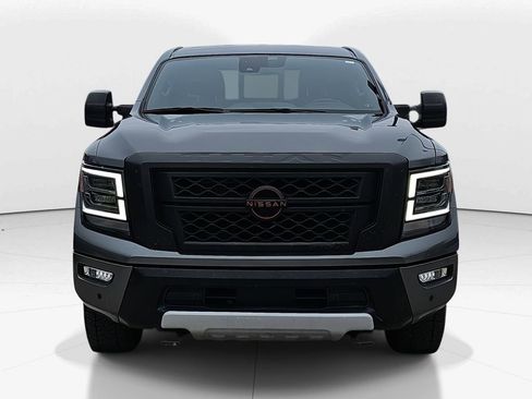 Used 2023 Nissan Titan PRO-4X image 11