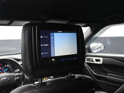 Used 2020 Ford Explorer XLT w/ Equipment Group 202A AWD/4WD image 26