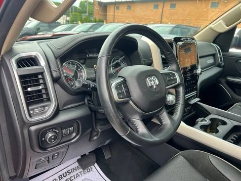 Used 2019 RAM 1500 Laramie AWD/4WD image 7