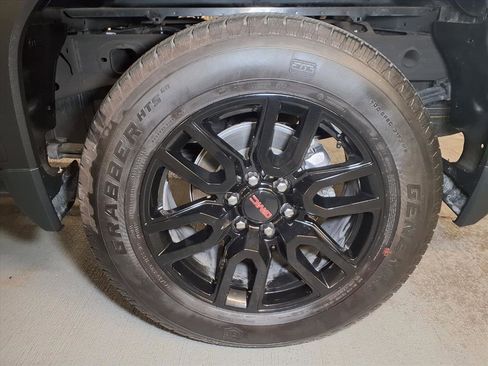 Used 2024 GMC Sierra 1500 Pro w/ Graphite Edition image 20