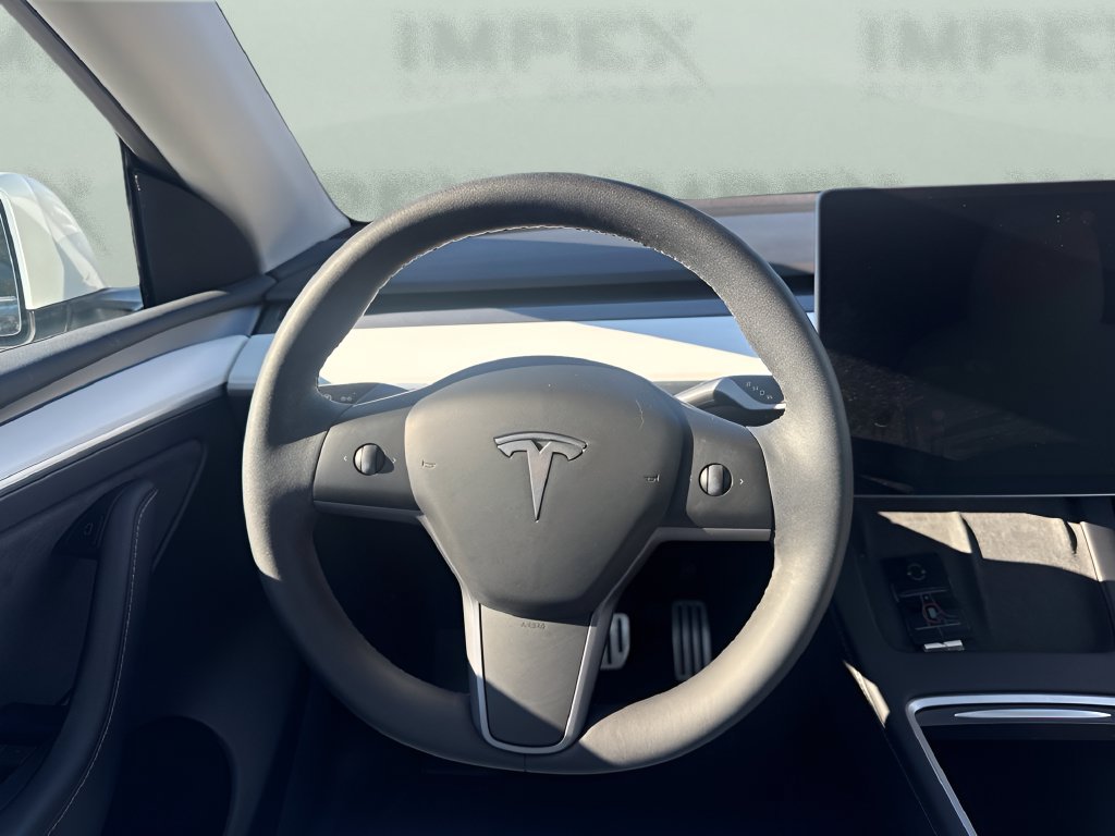 Used 2022 Tesla Model Y Performance AWD/4WD image 16