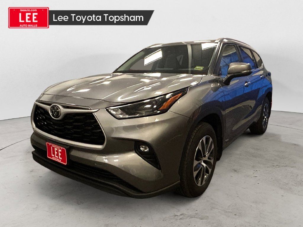 Used 2026 Toyota Highlander XLE AWD/4WD image 1